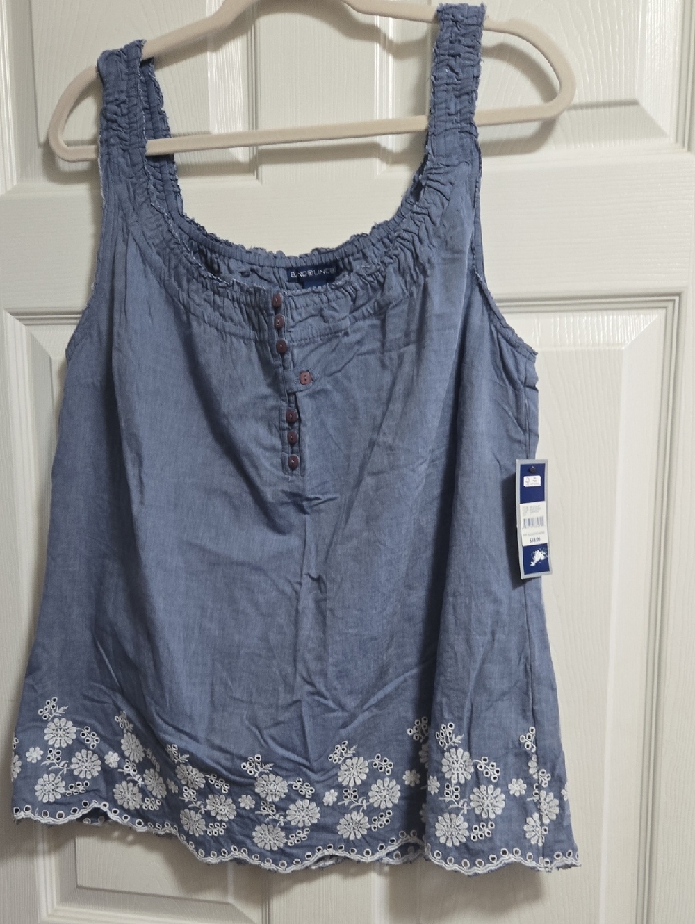 Bandolino Blue Sleeveless Embroidered Floral Camisole